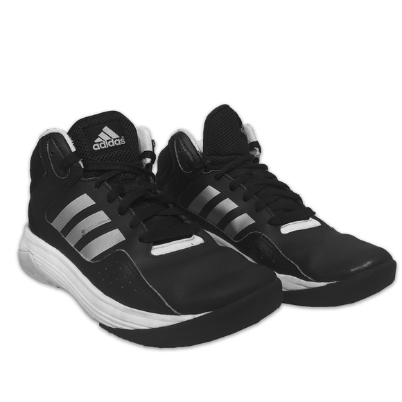 adidas Other - Adidas Cloudfoam black & white classic design 4.5